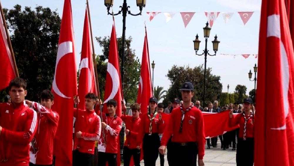 19 Mayıs Atatürk’ü Anma, Gençlik ve Spor Bayramı Kutlamaları 19 Mayıs Atatürk'ü Anma, Gençlik ve Spor Bayramı kutlamaları, Türkiye'de