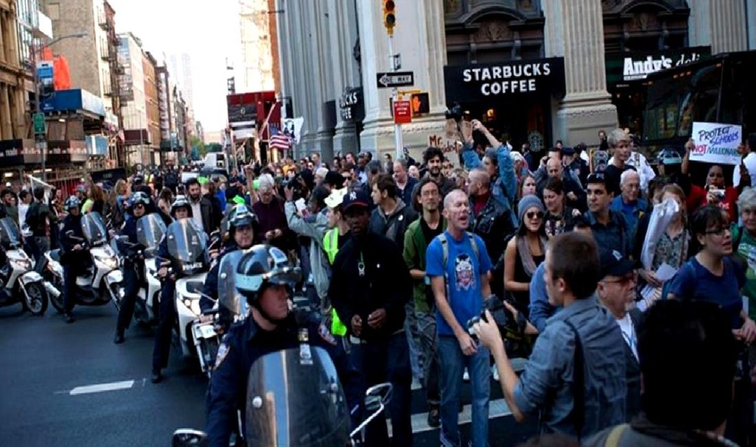 ABD Çalışma Bakanlığı tarafından açıklanan işsizlik maaşı başvuru verileri inceleniyor.