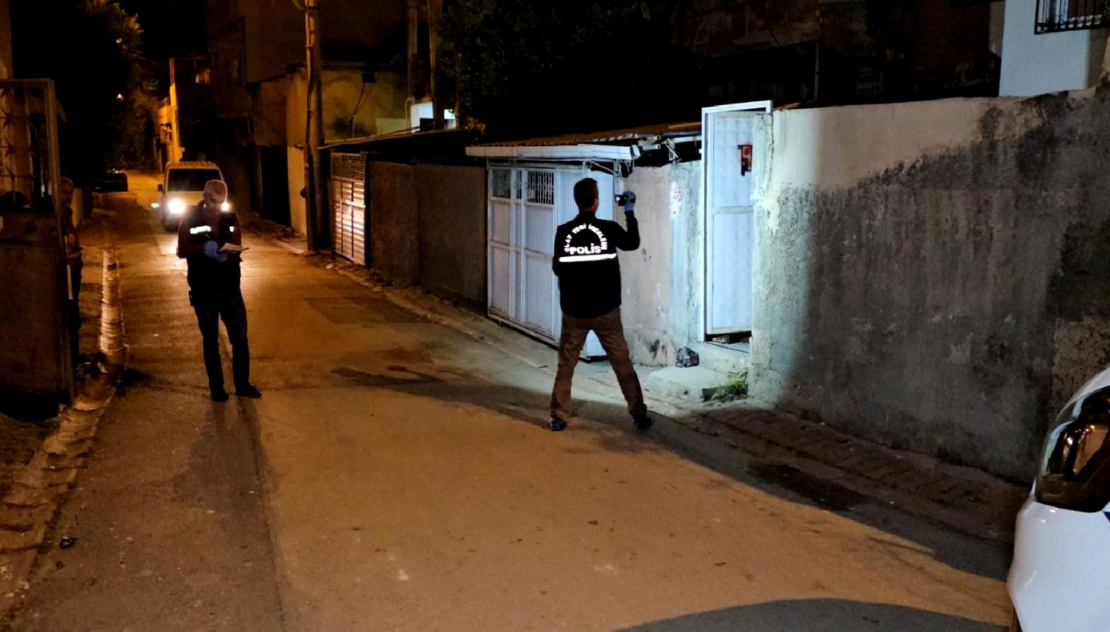 Adana'da meydana gelen silahlı kavgada bir kişi hayatını kaybetti. Olayın