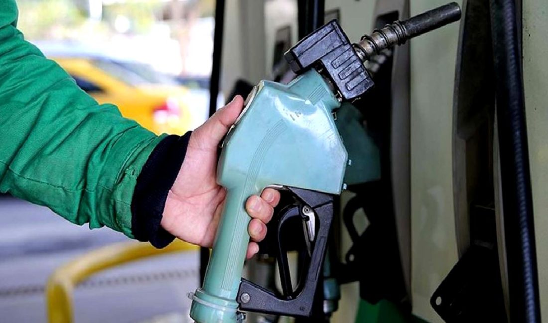 Akaryakıt Fiyatları Karşılaştırması Akaryakıt fiyatları karşılaştırması yaparak en uygun akaryakıt fiyatlarını bulun. Benzin