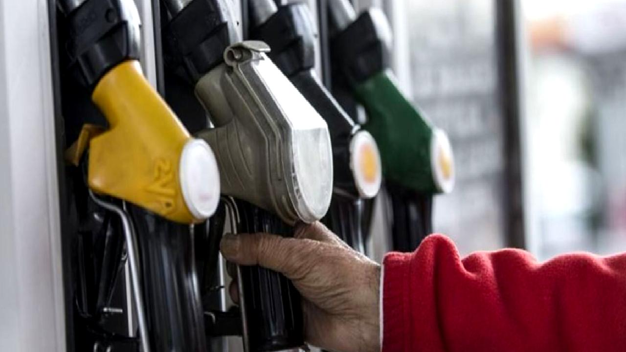 Akaryakıt fiyatlarında indirim haberi! Motorine 1.24 TL, benzine 1.37 TL