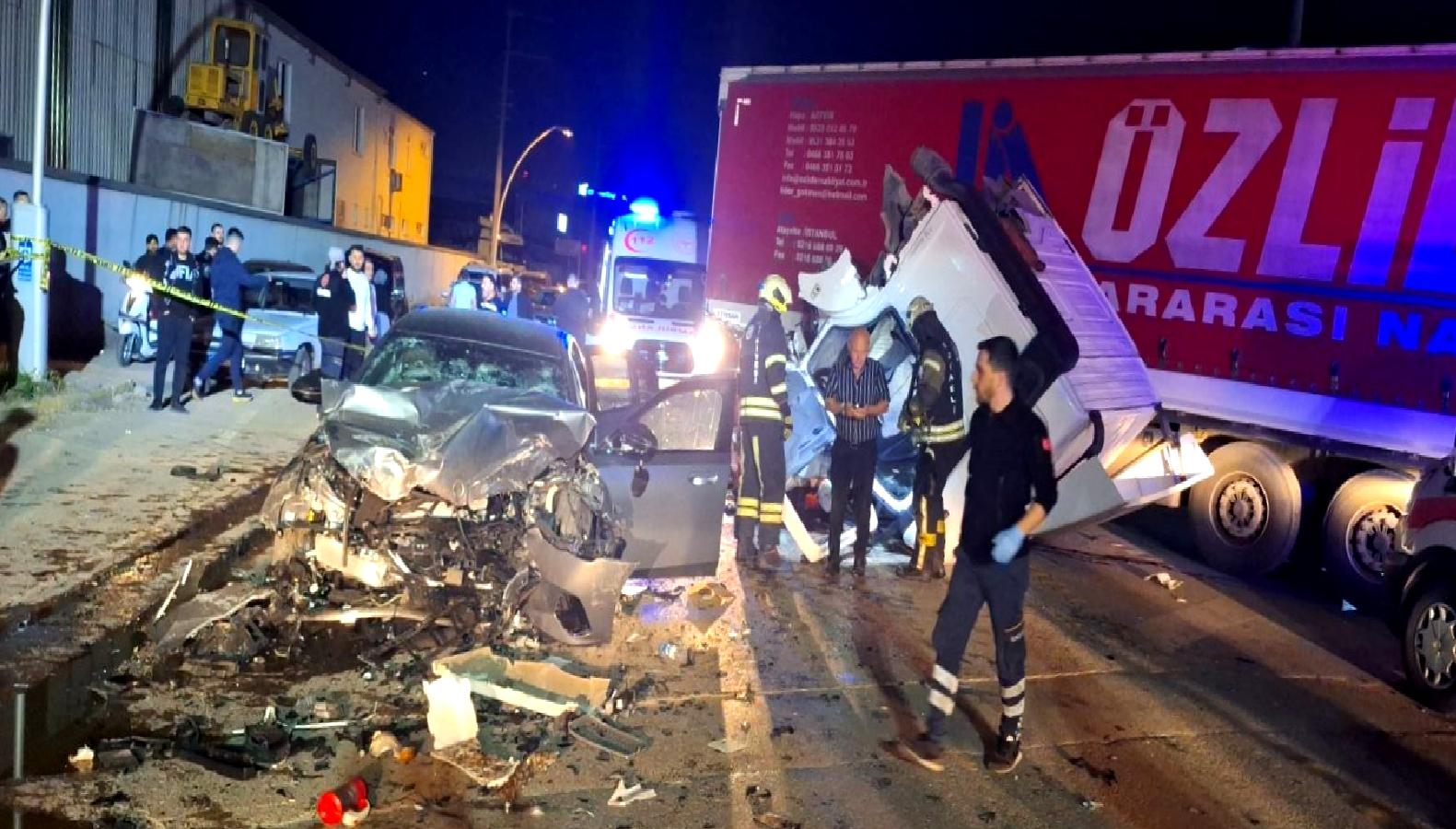 Alsancak Caddesi'nde meydana gelen trafik kazası hakkında detaylı bilgiler. Kazanın