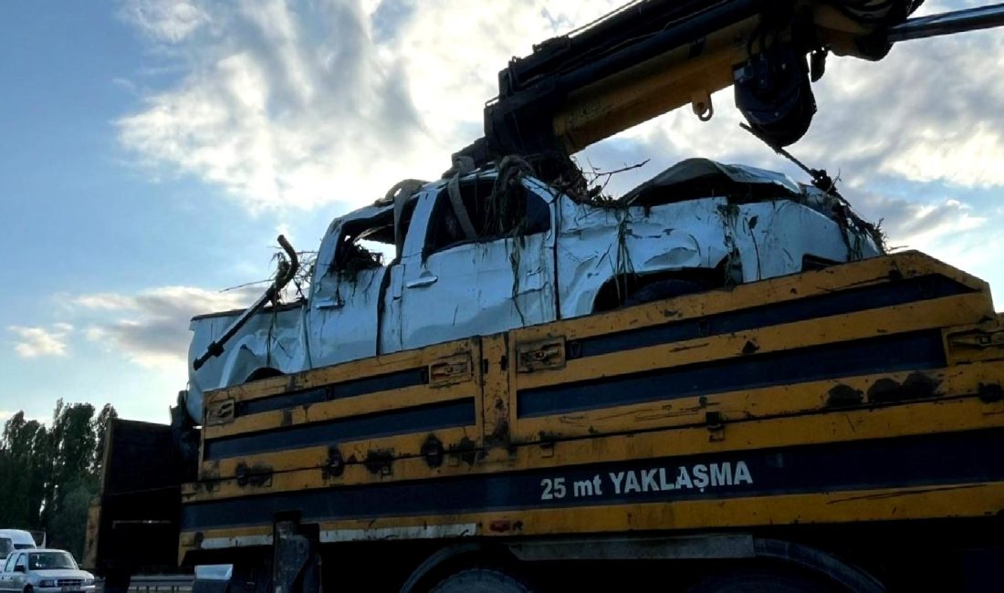Ankara’da Trafik Kazasında 1 Ölü, 4 Yaralı Ankara'da meydana gelen trafik kazasında 1 kişi hayatını kaybetti, 4