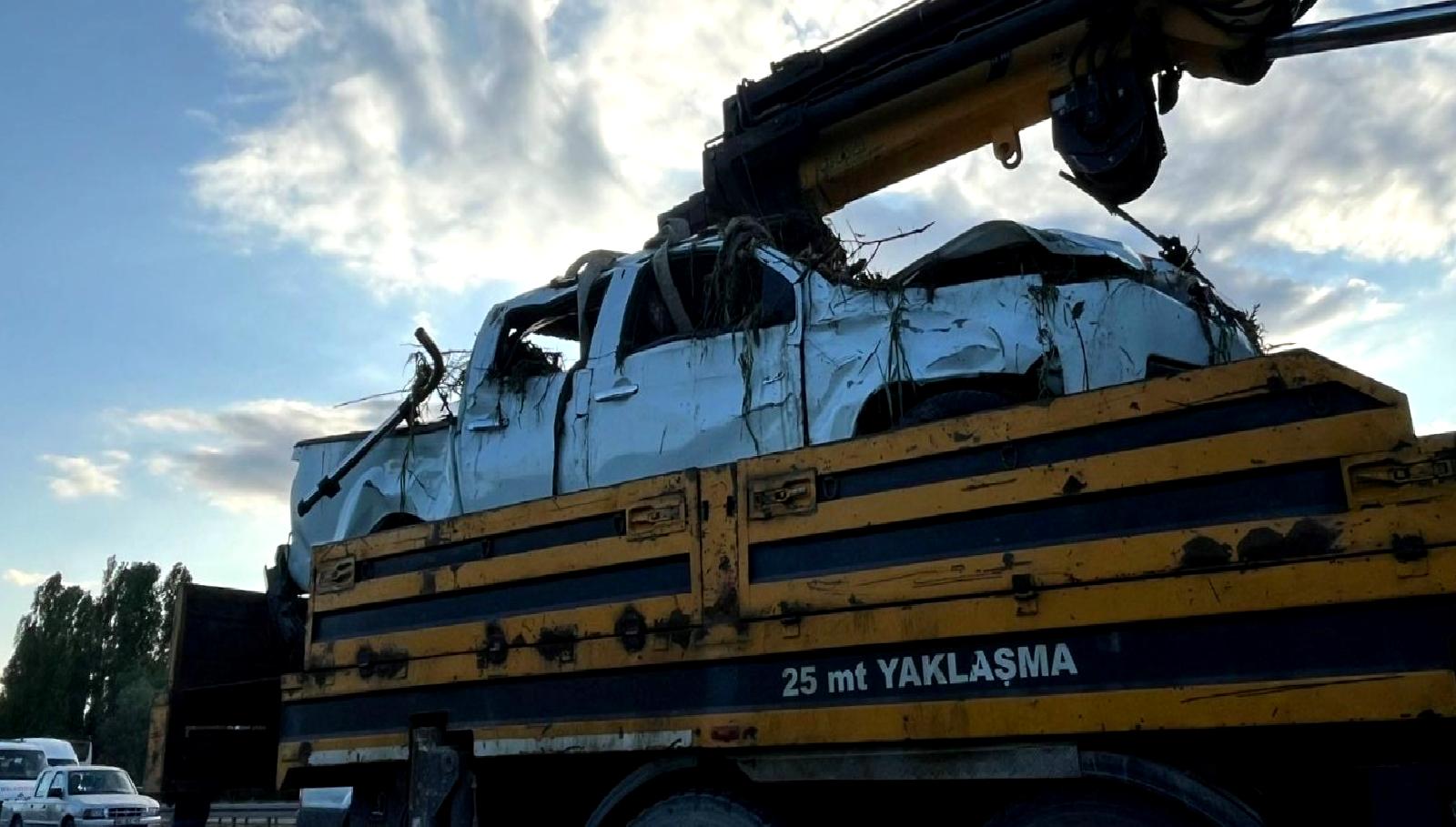 Ankara'da meydana gelen trafik kazasında 1 kişi hayatını kaybetti, 4