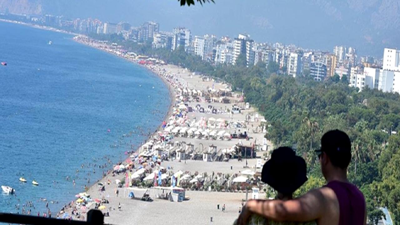 Antalya turizmindeki yükseliş trendi sürüyor! Tatilcilerin gözdesi Antalya, her geçen