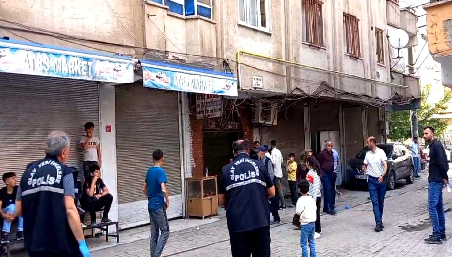 Bağlar İlçesi'nde meydana gelen kanlı olayın detayları ve yaşananlar. Cinayet,