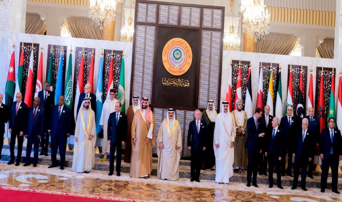 Bahreyn Kralı ve Arap Birliği Genel Sekreteri, önemli bir basın