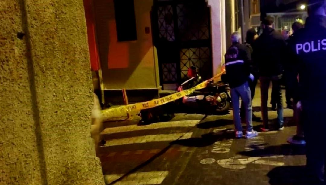 Balıkesir’de Kurye Öğrenci Bıçaklanarak Hayatını Kaybetti Balıkesir'de kurye öğrenci bıçaklanarak hayatını kaybetti. Şehrin huzurlu atmosferi, bir