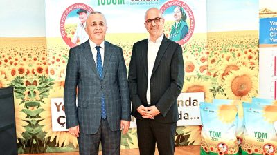 Başak Nur GÖKÇAM'ın liderliğindeki yerli ayçiçeği tohumu projesi, Türkiye'nin tarım