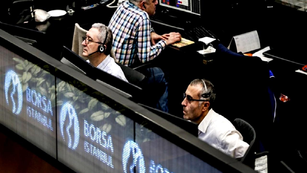 BIST 100 endeksi günün ilk yarısında düşüş yaşadı. Piyasalardaki hareketlilik