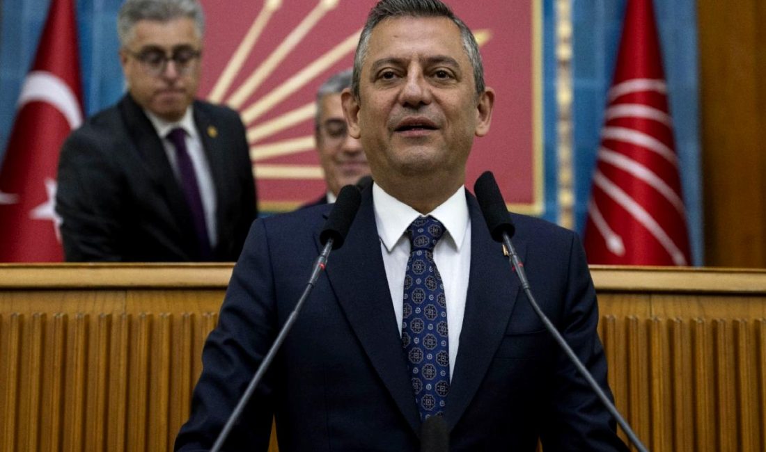 CHP Genel Başkanı Özgür Özel: Yeni Bir Dönem Başlıyor! CHP Genel Başkanı Özgür Özel'in liderliğinde yeni bir dönem başlıyor!