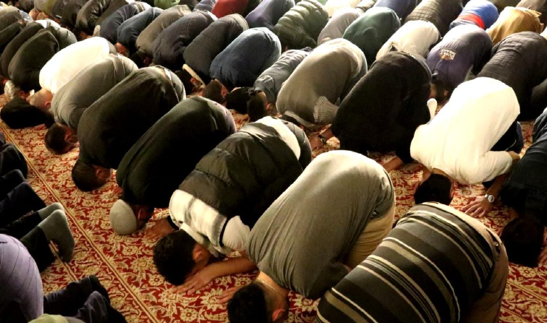 Cuma Namazı Saatleri ve Bilgileri Cuma namazı saatleri ve detaylı bilgileri için doğru adrestesiniz! Bu