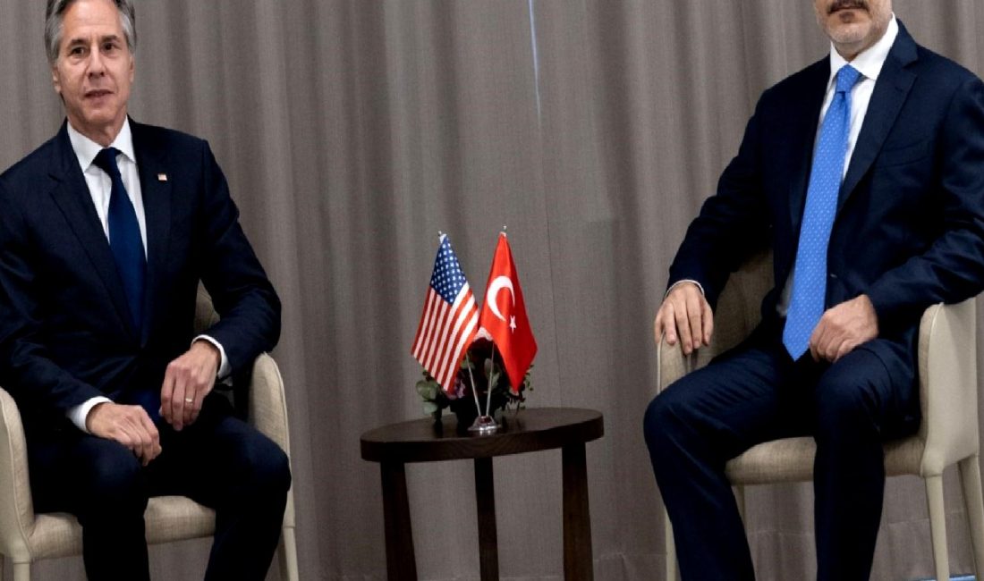 Türkiye'nin Dışişleri Bakanı Hakan Fidan, NATO toplantısı için Prag'a seyahat