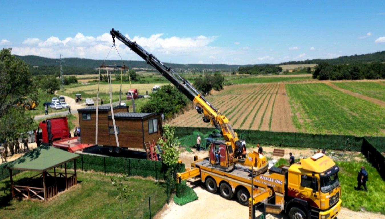 Edirne'de kaçak yapılarla mücadele çalışmaları hız kesmeden devam ediyor. Belediye