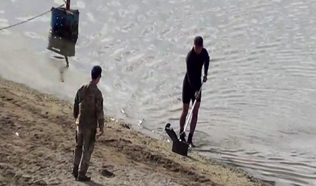 Eğirdir Gölü Yazla Plajı’nda El Bombası Alarmı Eğirdir Gölü Yazla Plajı'nda güvenlik güçleri el bombası alarmı verdi!