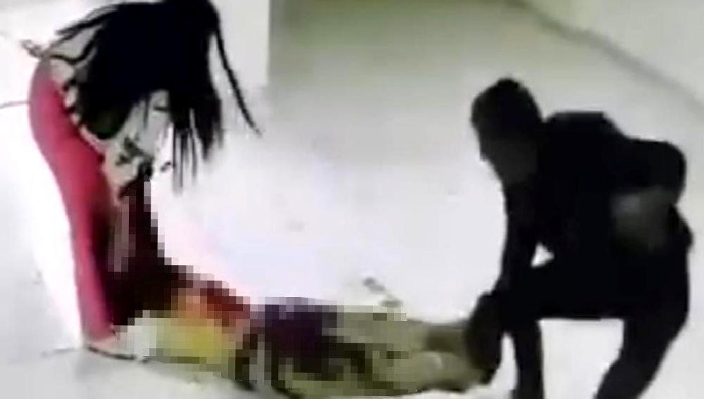 Erzurum'da gerçekleşen bıçaklı saldırı sonucu yaralanan dayısına saldıran genç tutuklandı.