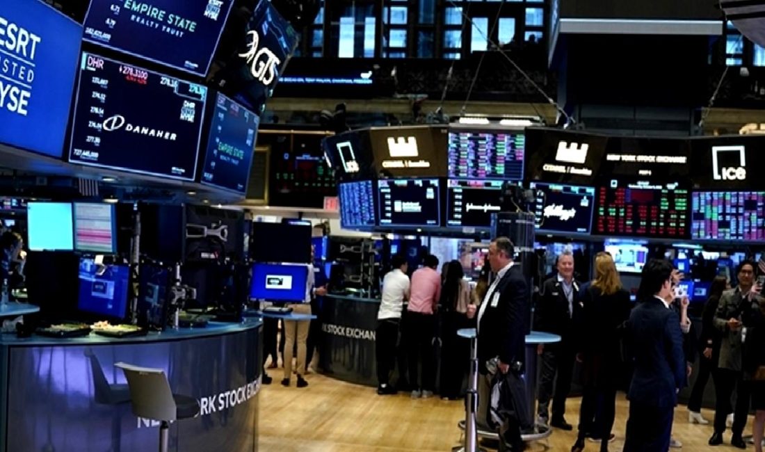 Haftanın son işlem gününde piyasalar yükselişle başladı. Yatırımcılar olumlu gelişmelere