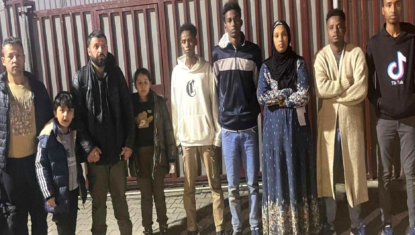 İl Jandarma Komutanlığı ekipleri, sınırda kaçak göçmen operasyonunda başarılı oldu.