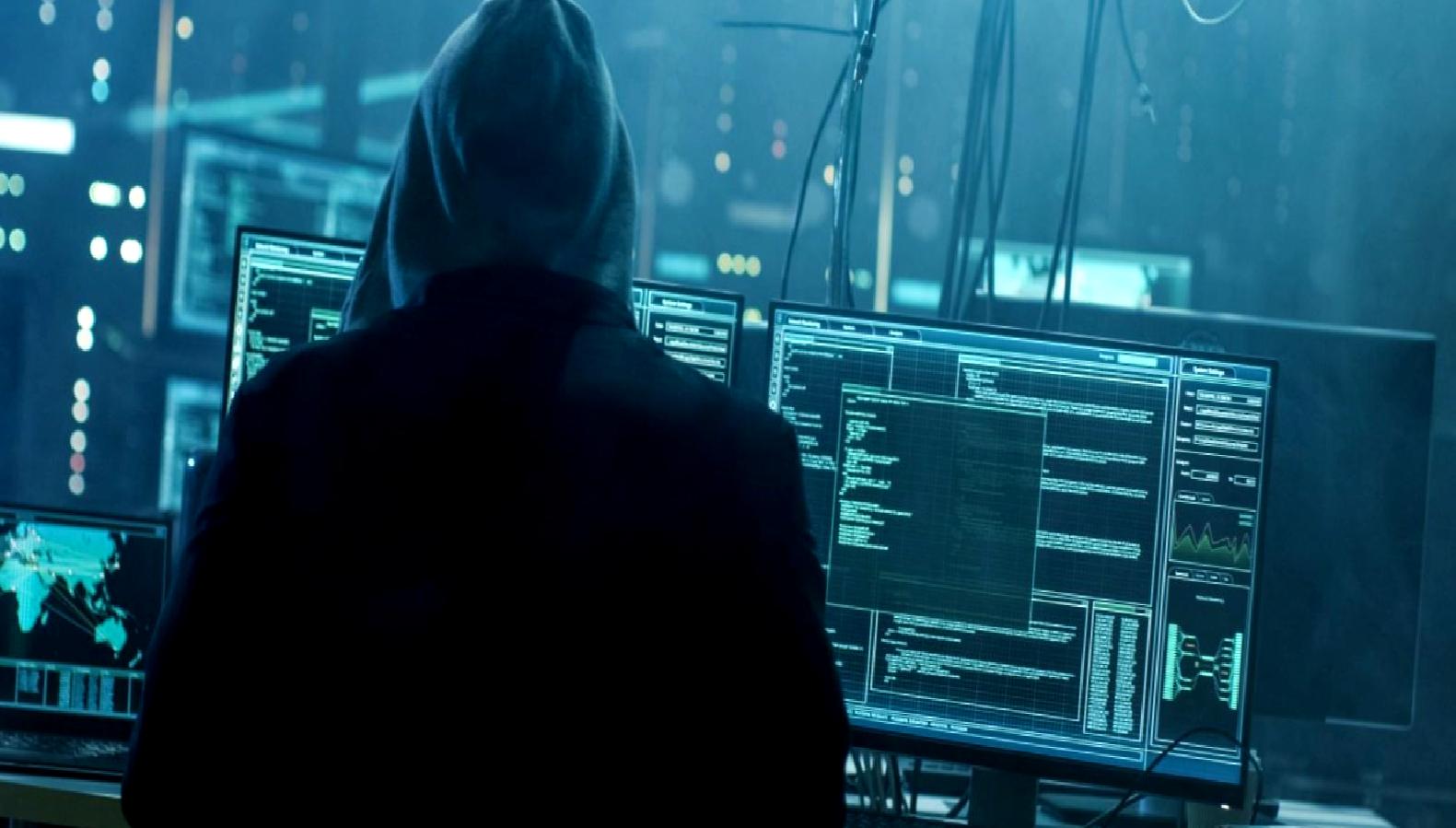 İngiliz basınında yer alan haberlere göre, askeri personel verileri hacklendi.