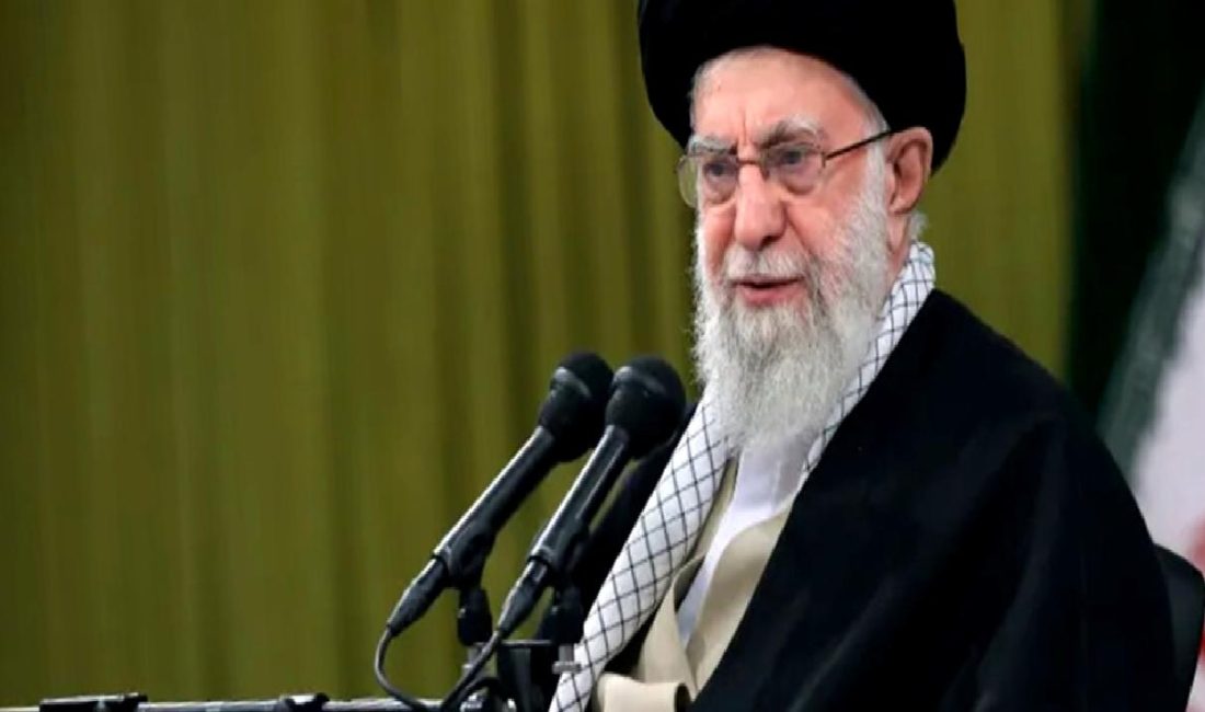 İran'da dini lider Ayetullah Ali Hamaney, İbrahim Reisi'yi destekledi. Hamaney'in