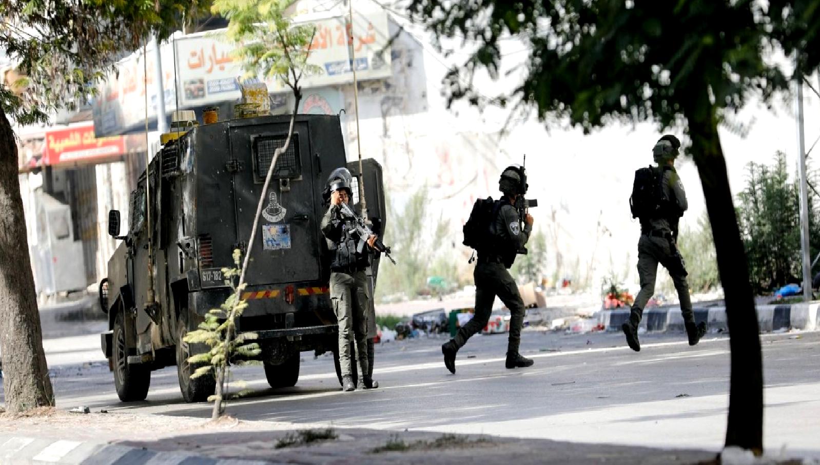 İsrail güçleri, Filistin'in Tulkerim kentine baskın düzenledi. Olaylar sonucunda yaşanan