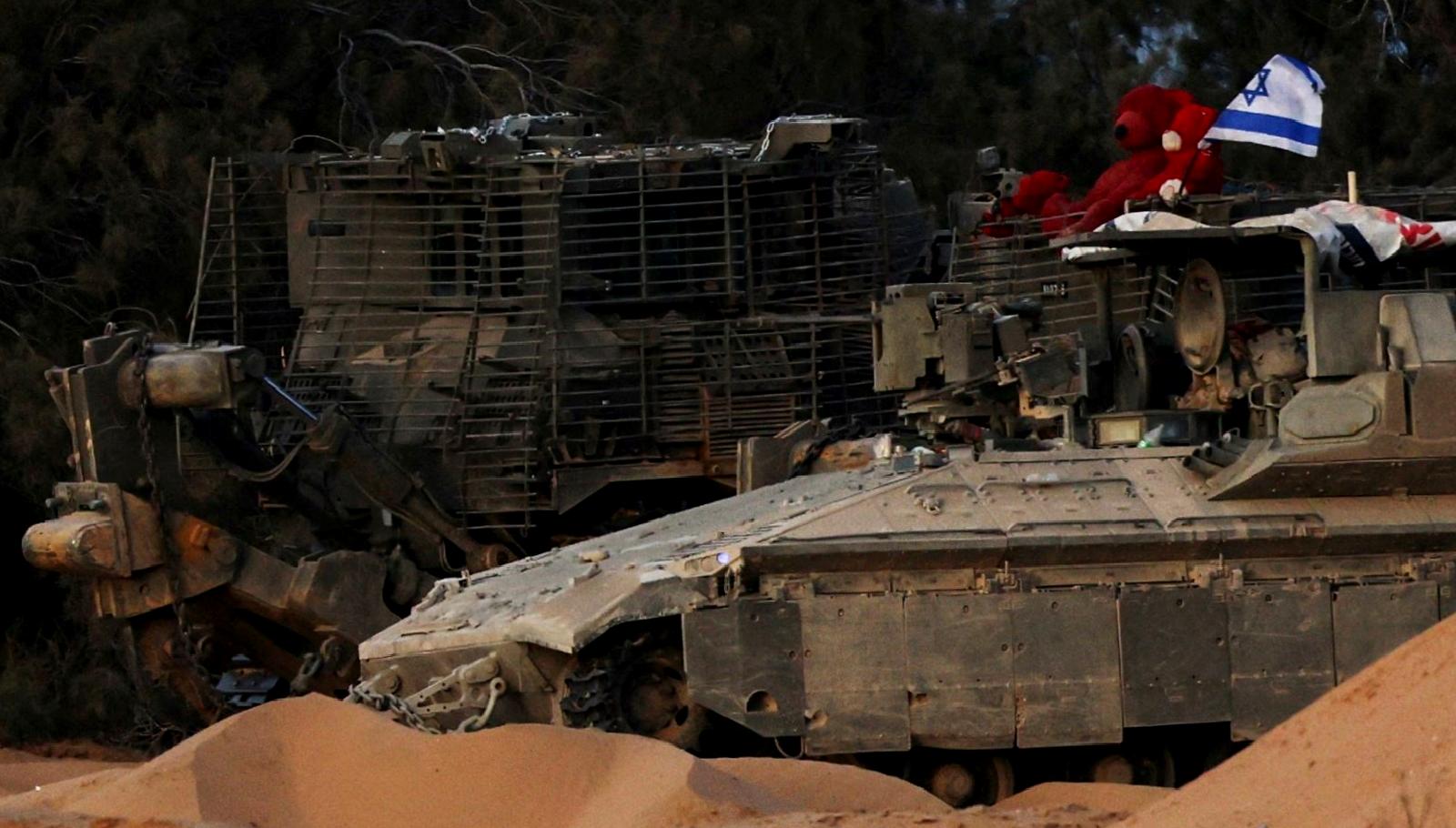 İsrail ordusu, Gazze Şeridi'ndeki Refah kentine yönelik saldırılarını artırarak devam