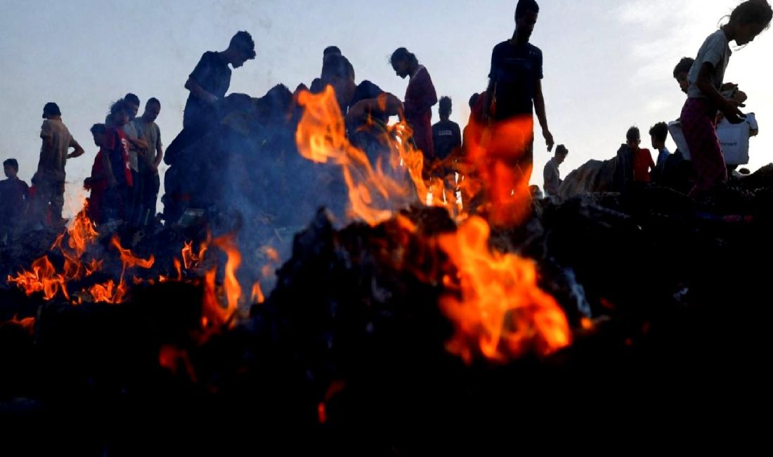 İsrail’in Refah’a Yönelik Saldırısı Uluslararası Kınama Alıyor İsrail'in Refah'a Yönelik Saldırısı, uluslararası toplumdan kınama ve tepki alıyor.