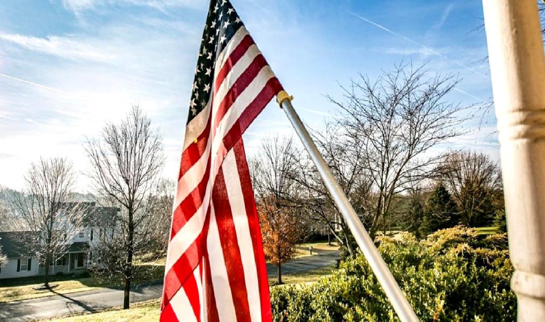 İstifa nedenleriyle ilgili tartışmalar ve eleştirileri içeren kapsamlı bir içeriğe