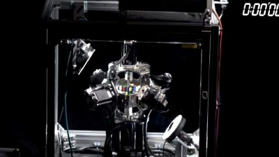 Japonya'da geliştirilen robot zeka küpü, rekor kırarak dikkat çekiyor. Yapay