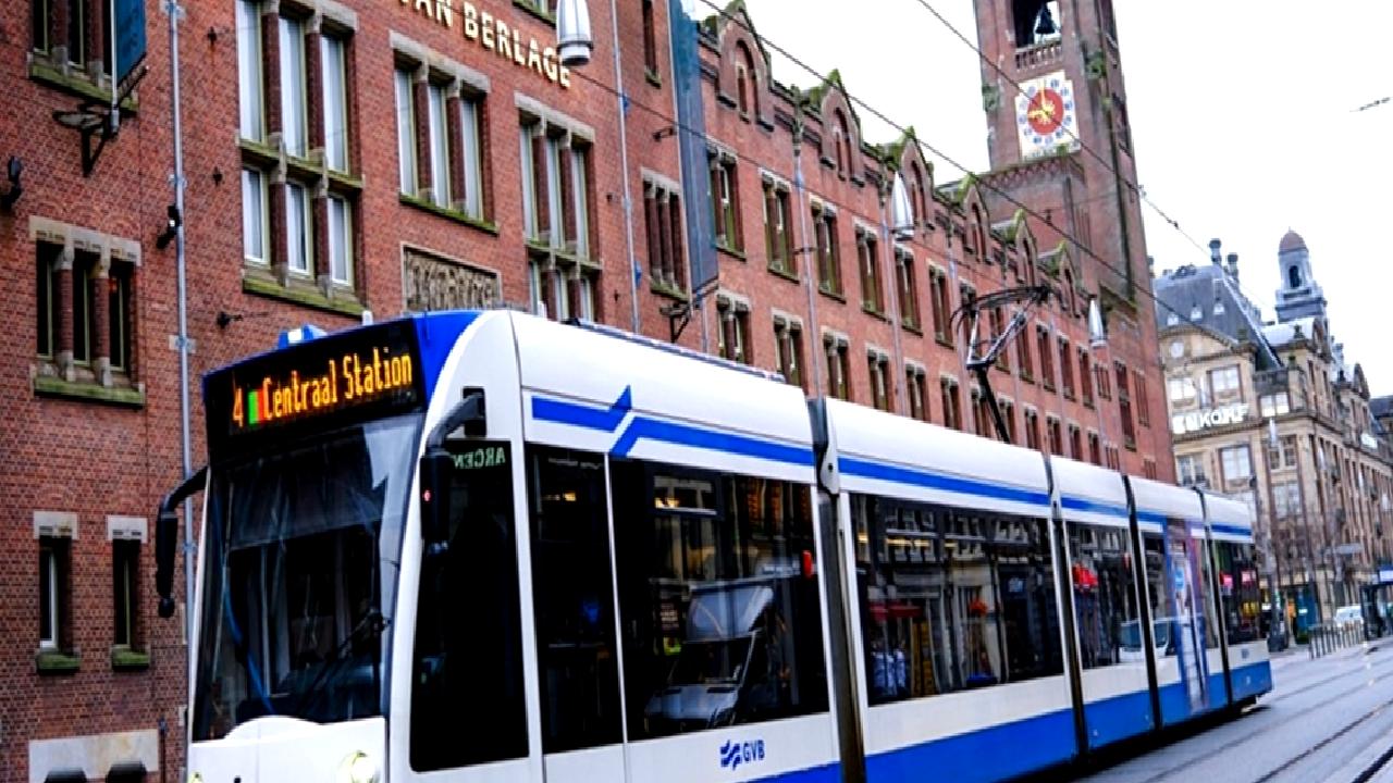 Kraliyet Akademisi Güzel Sanatlar Kolejinde (KABK) öğrenci birliği, İsrail merkezli