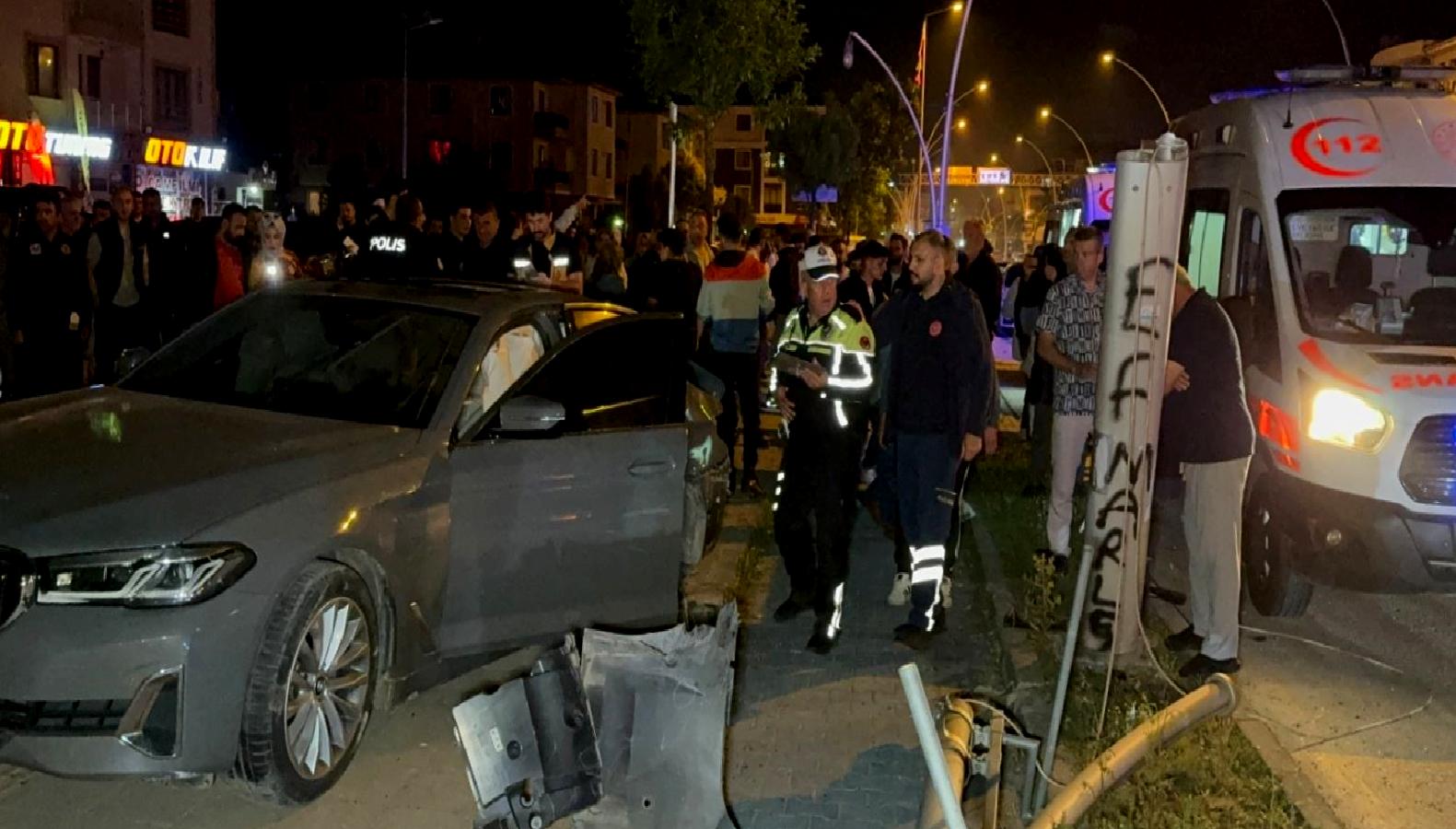 Kaza, Karahacı Mahallesi'nde meydana geldi ve olayın detayları merak ediliyor.
