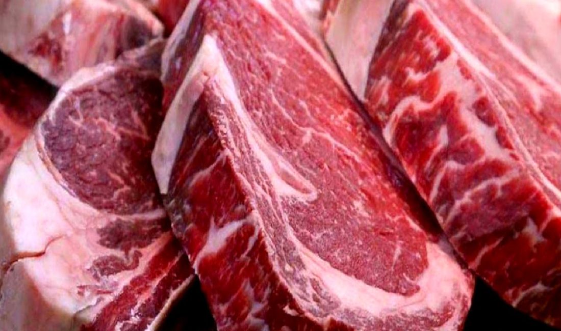 Kırmızı et fiyatlarındaki son değişimler ve gelişmeleri keşfedin. Türkiye'deki et