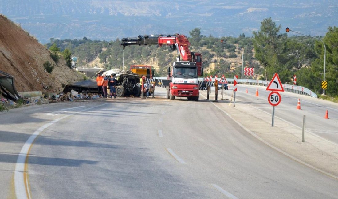 Lojistik firmasına ait kamyonun devrilmesi sonucu sürücü hayatını kaybetti. Kazanın