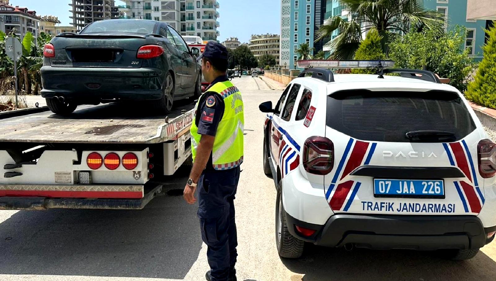 Mahmutlar Mahallesi'nde drift yapan sürücüye yüksek cezai işlem uygulanacak mı?