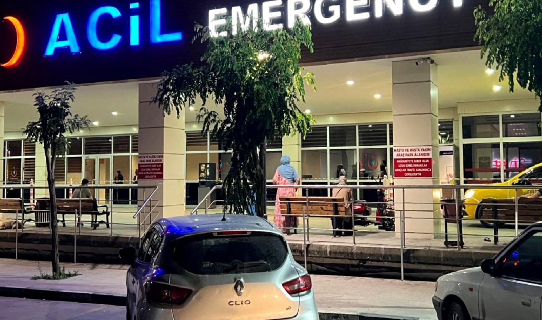 Manisa Organize Sanayi Bölgesi’nde İşçiler Zehirlendi Manisa Organize Sanayi Bölgesi'nde çalışan işçilerin zehirlenmesi olayıyla ilgili detaylı