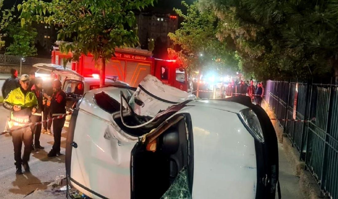 Otomobil Aydınlatma Direğine Çarptı, Sürücü Yaşamını Yitirdi Sürücü, otomobilin aydınlatma direğine çarpması sonucu yaşamını yitirdi. Kaza, trafik