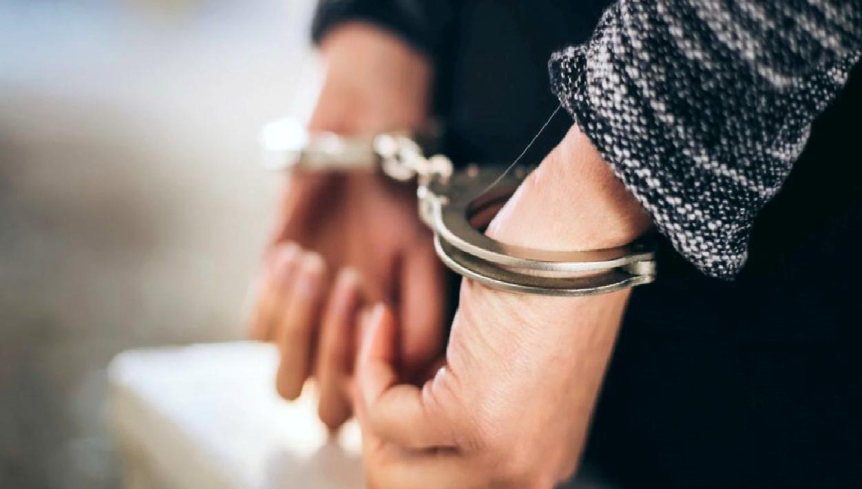 Polis ekipleri, çocuğuna karşı şiddet iddiasıyla şüpheliyi yakaladı. Olayın detayları