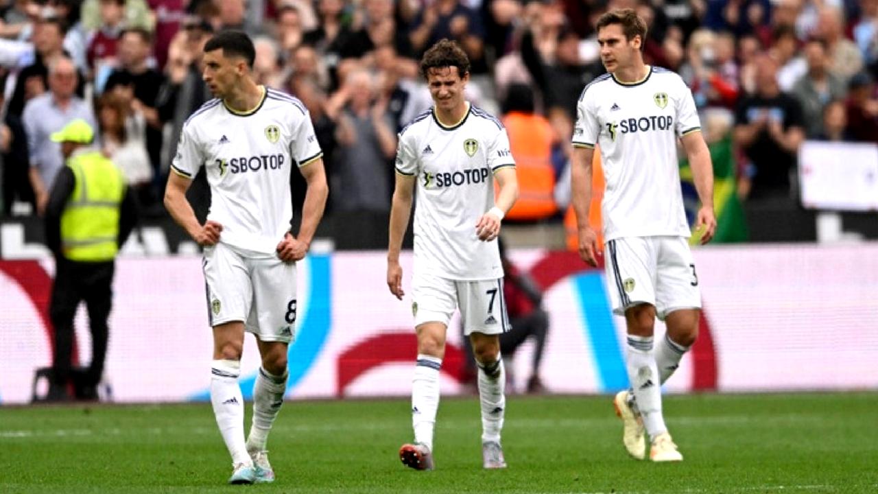 Red Bull, İngiltere'nin köklü futbol kulüplerinden Leeds United'ın azınlık hisselerini