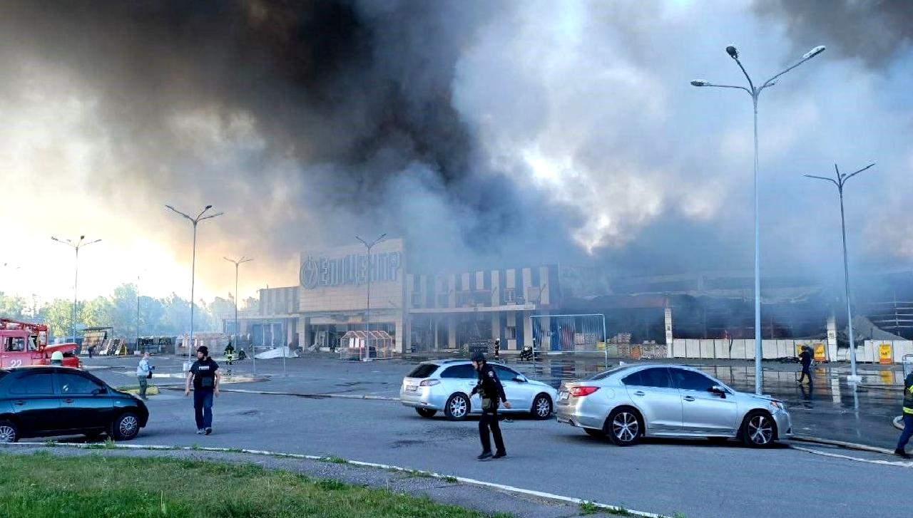 Rusya'nın Ukrayna'da sivilleri hedef alması uluslararası toplumu endişelendirirken, insani krizin