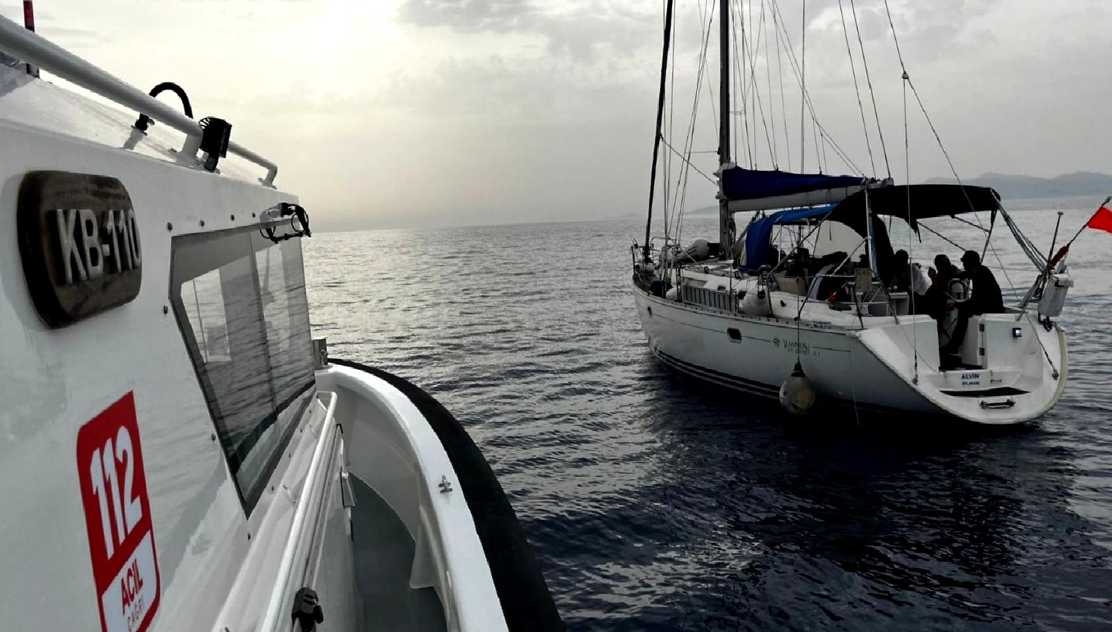 Sahil Güvenlik ekipleri, Akdeniz'de düzensiz göçmenleri kurtardı. Sahil Güvenlik'in insan