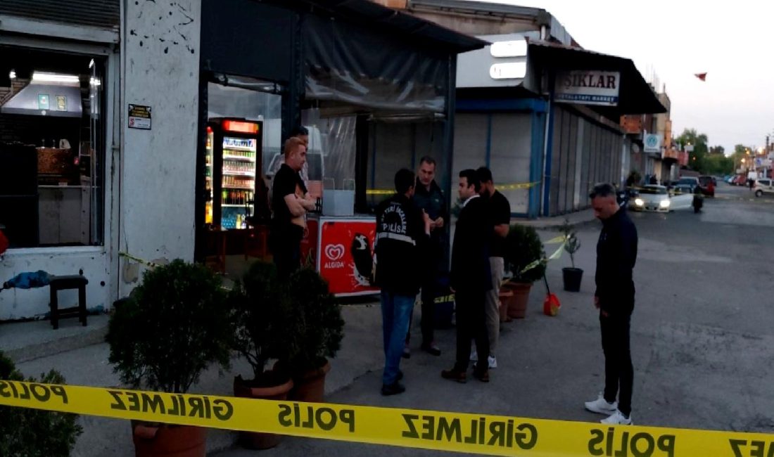 Samsun’da Silahlı Saldırı: Gülsan Sanayi Sitesi’nde Cinayet Samsun'da Gülsan Sanayi Sitesi'nde meydana gelen silahlı saldırıda yaşanan cinayet