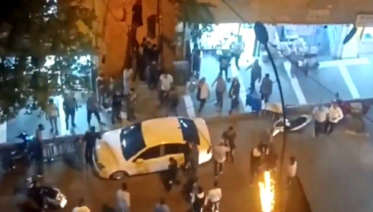 Şanlıurfa'da kavga edilirken aniden minarelerden yükselen ezan sesi, insanları durmaya