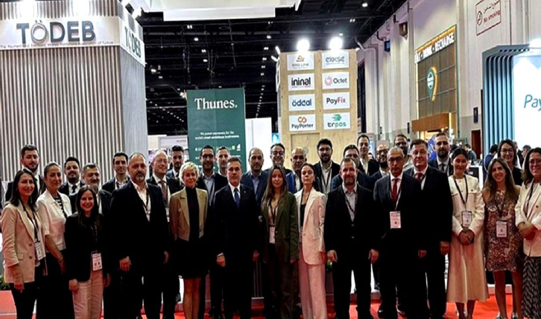 Seamless Dubai’de Türkiye Pavilyonu Dubai'deki Türkiye Pavilyonu, Seamless Middle East fuarında ziyaretçilerini Türkiye'nin yenilikçi