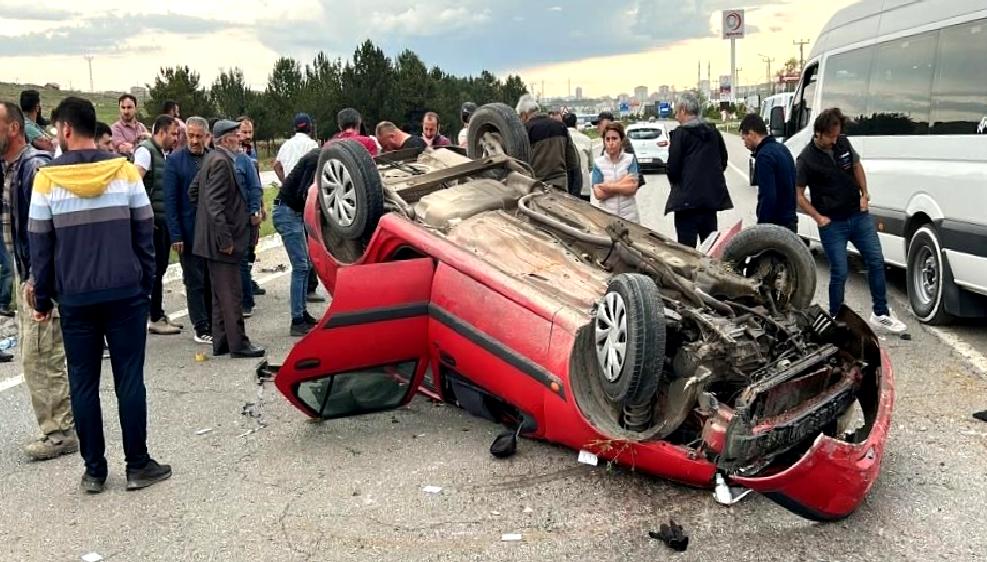 Sivas-Erzincan yolunda meydana gelen kaza hakkında en güncel bilgileri buradan