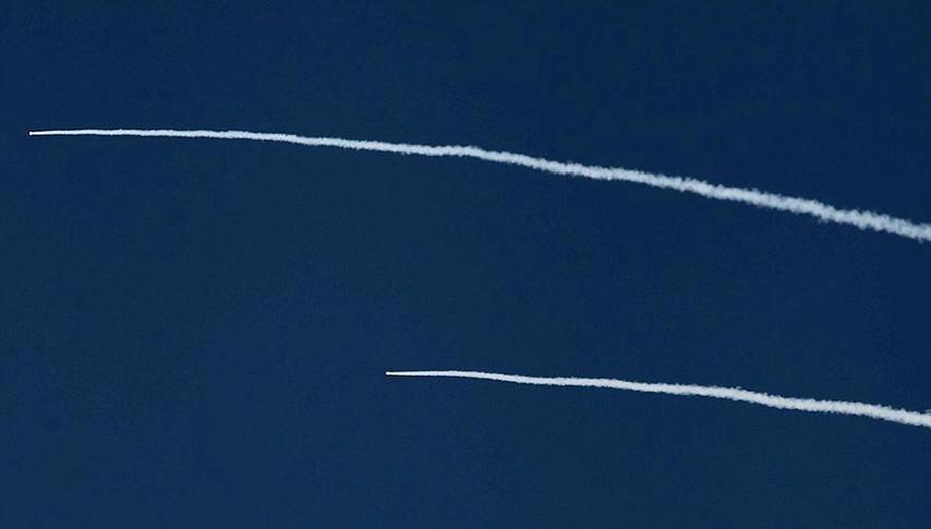 Suriye'de gerçekleşen İsrail hava saldırısında 1 çocuk hayatını kaybetti, 10