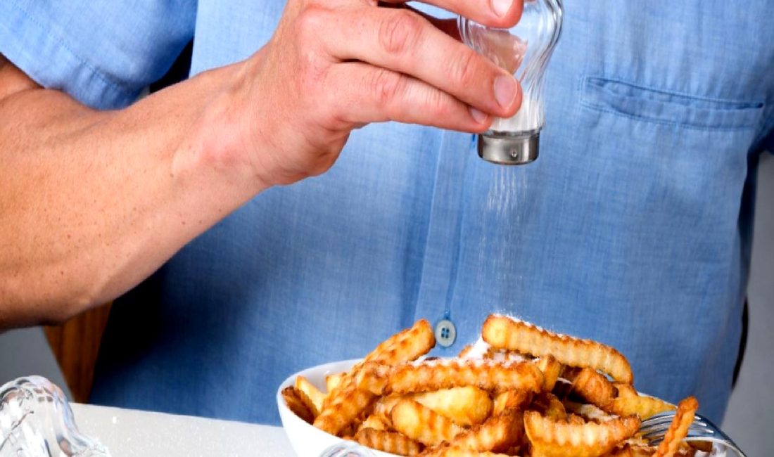 Tuz tüketimi ile mide kanseri arasındaki ilişkiyi keşfedin. Tuzun mide