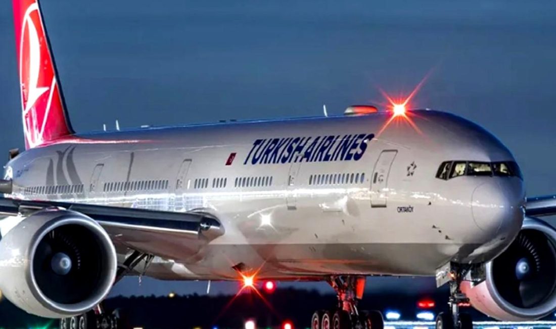 Uçakta Hidrolik Arıza Meydana Geldi Uçakta meydana gelen hidrolik arıza, yolcular arasında endişe yaratırken, pilot