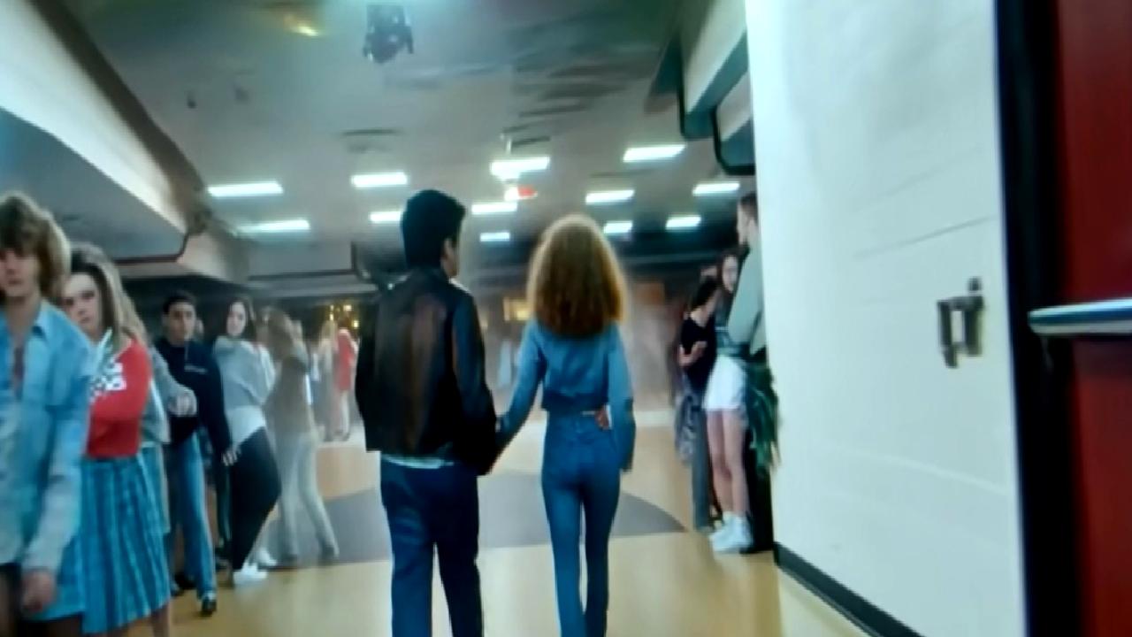 Yapay zekanın müzik videolarını nasıl oluşturduğunu keşfedin. Washed Out'un yapay