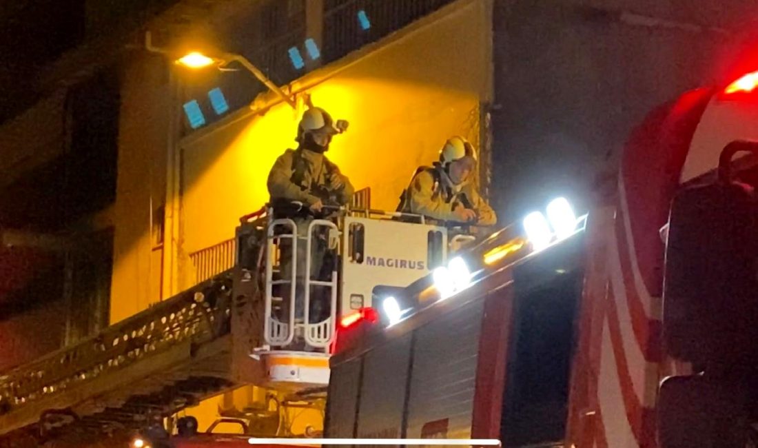Yangın Beyoğlu’nda Kısa Sürede Kontrol Altına Alındı Beyoğlu'nda çıkan yangın kısa sürede kontrol altına alındı. Olay yerine