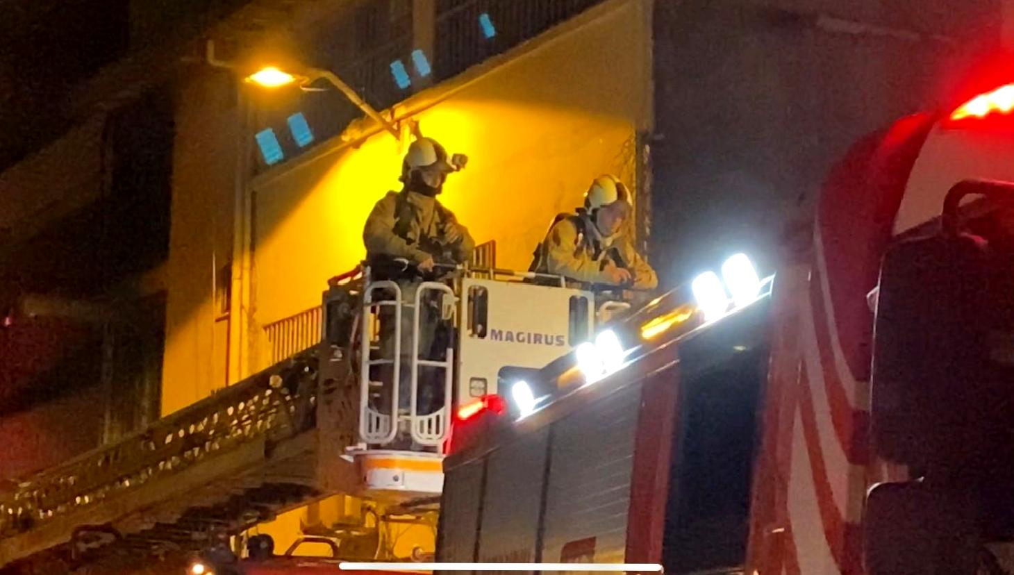 Beyoğlu'nda çıkan yangın kısa sürede kontrol altına alındı. Olay yerine